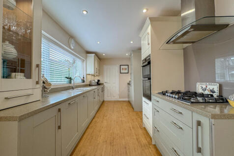 Kitchen (2)