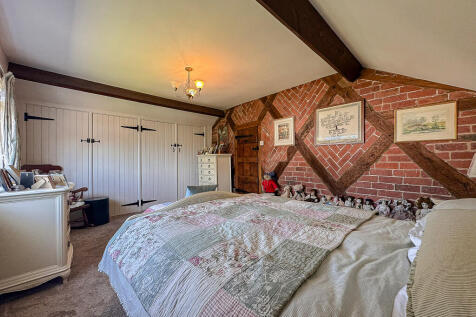 Bed 1 (2)