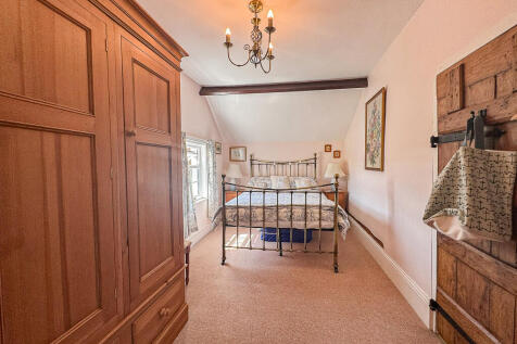 Bed 2 (2)