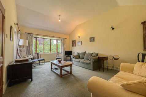 Living Room (3)