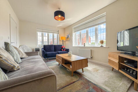 Living Room (2)