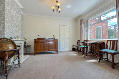 Dining Room (2)