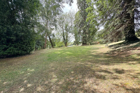 Estate Grounds (3)