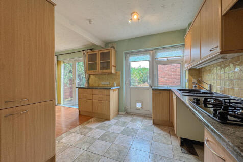 Kitchen Dining Room (2)