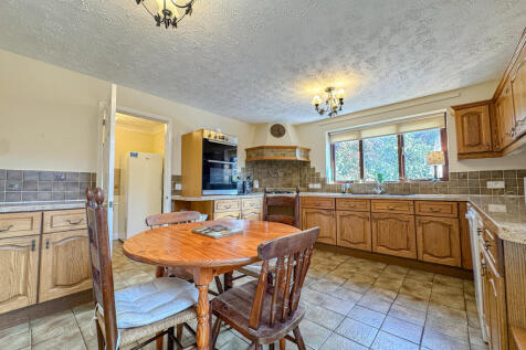 Kitchen (2)