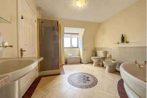 Bathroom (2)