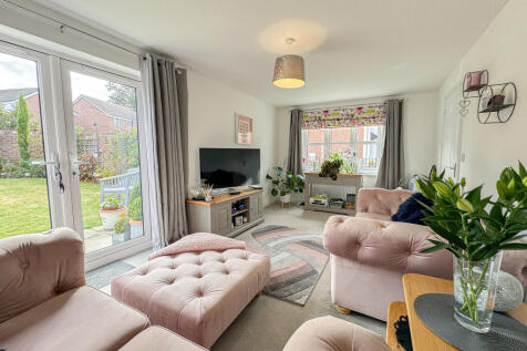 Living Room (2)