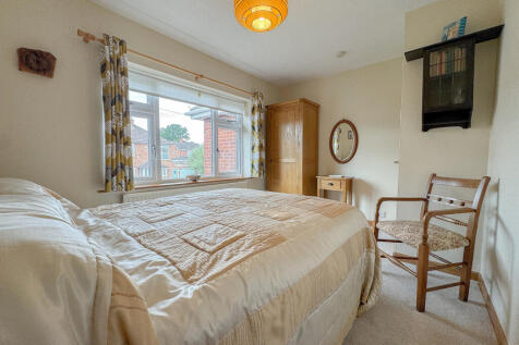 Bed 2 (2)