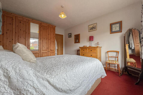 Bed 1 (2)