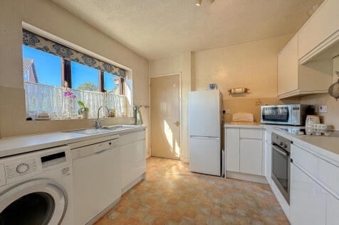 Kitchen (2)