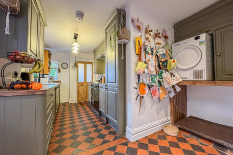 Kitchen (2)