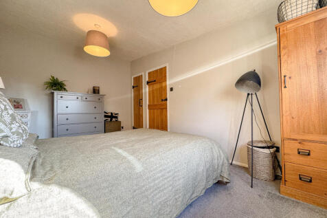 Bed 1 (2)