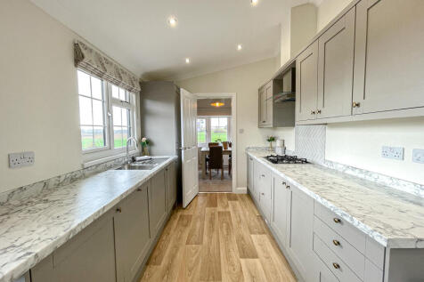 Plot 3 Green Crize - Kitchen (2)