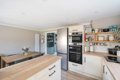 1318077-22-686280...