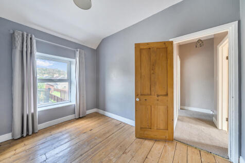 1384010-17-691db1...