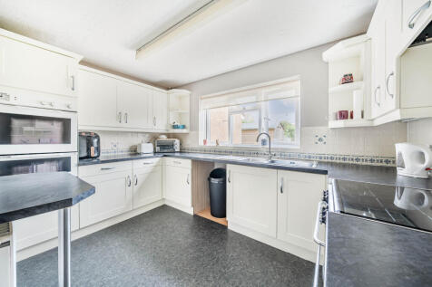 1364049-13-68e4d6...