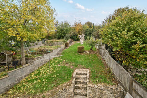 1370097-8-68f0c1e...