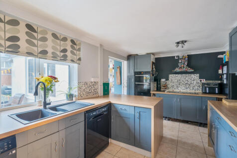 1370360-6-68f6060...