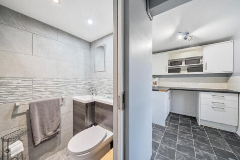 1370360-10-68f606...