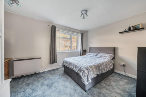 1372946-22-6900d8...