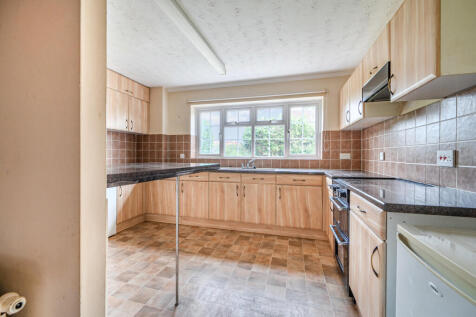 1372890-9-69035d2...