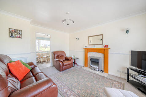 1371767-7-68f63af...