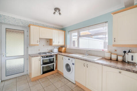 1371767-12-68f63b...