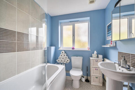 1376401-12-690b68...