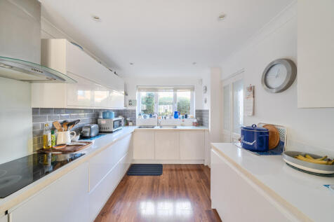 1382859-6-691dcef...