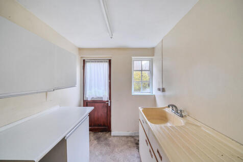 1386330-11-69384d...