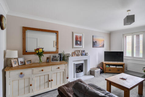 1387112-6-693fef7...