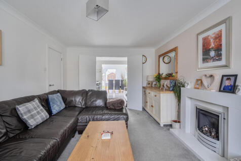 1387112-8-693ff1c...