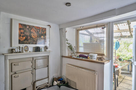 1359442-19-68dd4b...