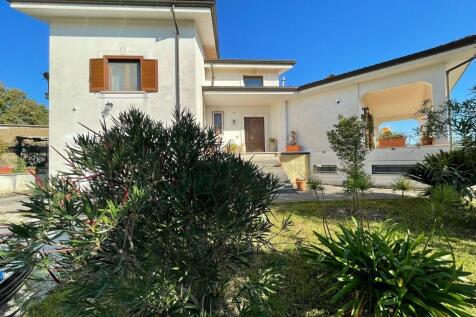 Property Image 104