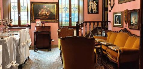 Salon