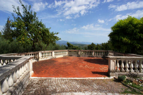 Dining terrace