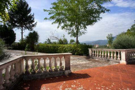 Dining terrace