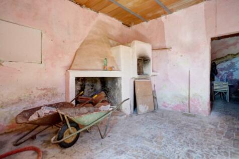 Fireplace/bread oven