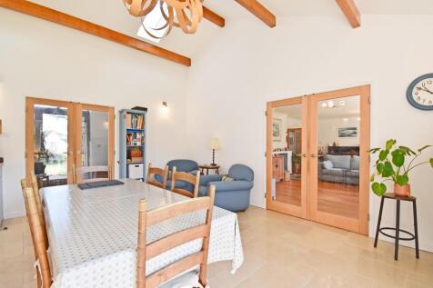 Kitchen / Breakfast Room