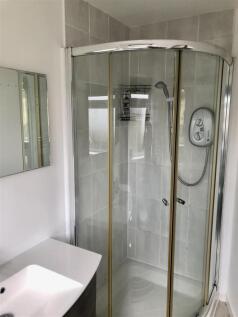En-suite 2.jpeg