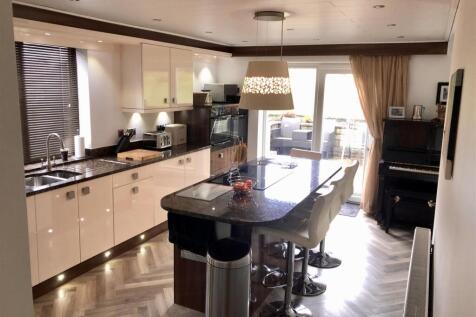 Kitchen 3.jpeg