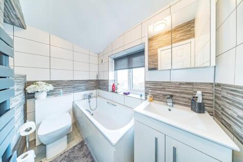 8 cliftonville bathroom.jpg