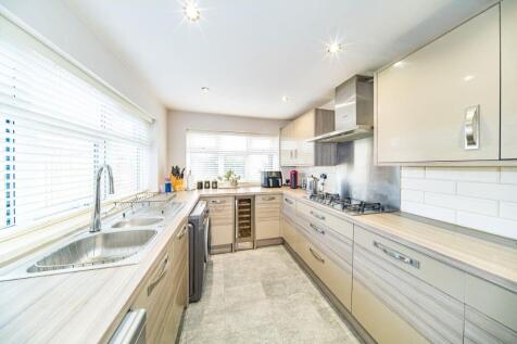 8 cliftonville kitchen 2.jpg