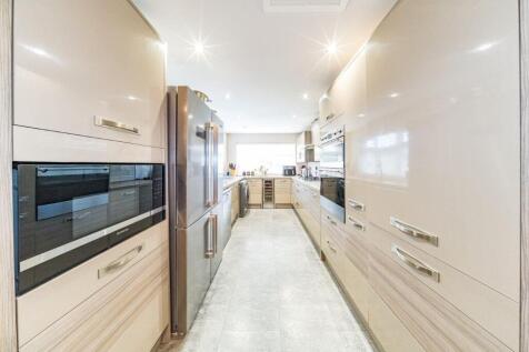 8 cliftonville kitchen.jpg
