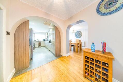 8 cliftonville dining and kitchen.jpg