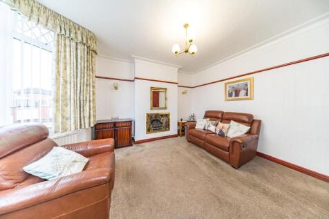 127 Warrington Road lounge.jpg