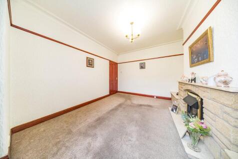 127 Warrington Road sitting room 2.jpg