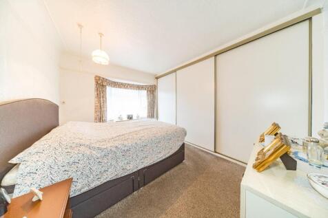 127 Warrington Road bedroom 1.jpg