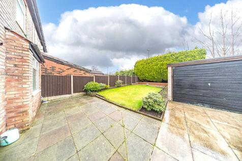 127 Warrington Road garden.jpg