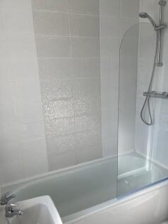 144 Stockbridge Lane bathroom 1.jpg